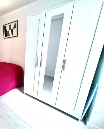 Bright 1 Bedroom near République Paris 10th