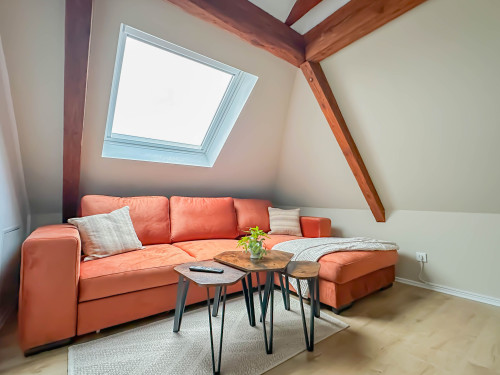 Design & Comfort – Fully Renovated, Fully Furnished Home with 2 Bedrooms and Workspace - Gallery - 19
