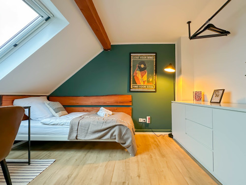 Design & Comfort – Fully Renovated, Fully Furnished Home with 2 Bedrooms and Workspace - Gallery - 27