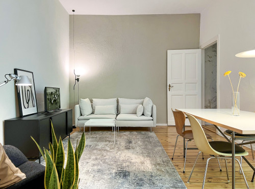 Designer Flat with Green Terrace