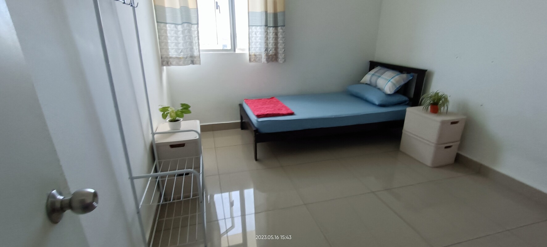 Middle Room (Full Room) - 1