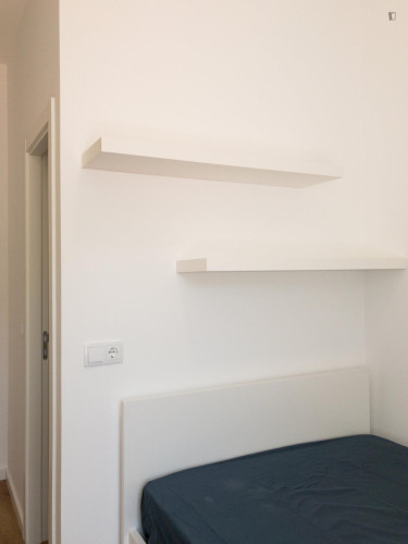 Bright studio in the Sun neighbourhood of Coimbra - Gallery - 4