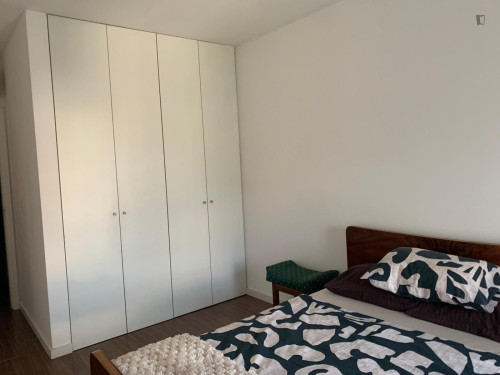 Luminous Double Bedroom close to National Forest