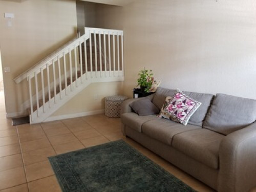 Cozy quiet room in The Hammocks