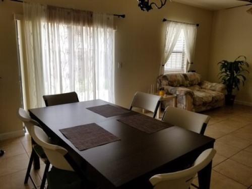 Cozy quiet room in The Hammocks