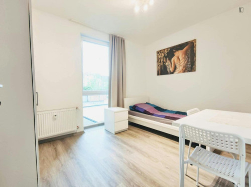 Neat single bedroom in Hafen