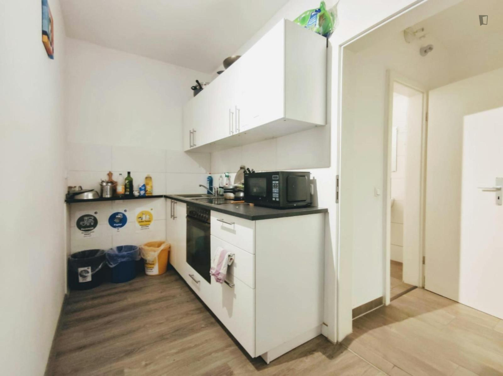 Neat Single Bedroom In Hafen - 3