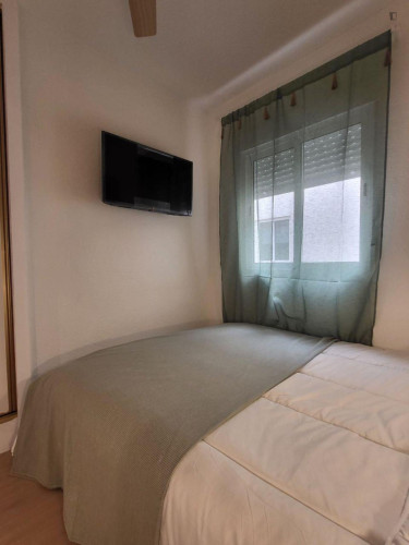 Welcoming double bedroom in San Vicente del Raspeig  - Gallery -  5