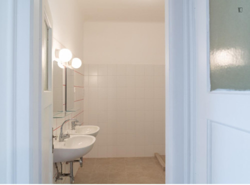 Bright 14m Room with Terrace Access in Rose Hill - Gallery - 9