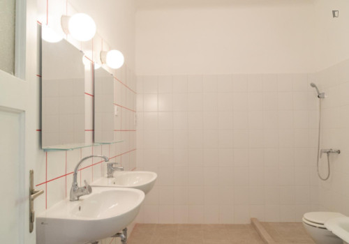 Bright 14m Room with Terrace Access in Rose Hill - Gallery - 10