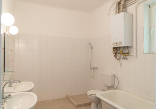 Bright 14m Room with Terrace Access in Rose Hill - Gallery - 8
