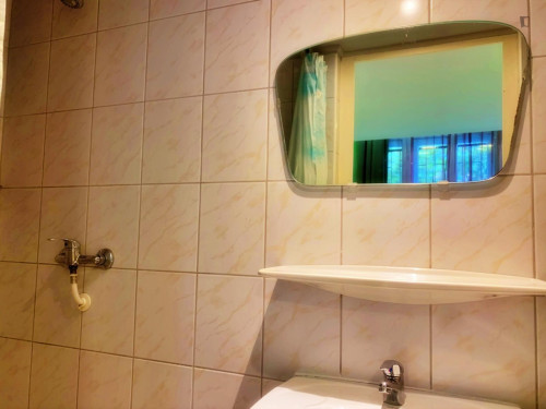 Bed in a comfy triple ensuite bedroom, in Ferencváros