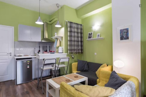 Comfy studio apartment in colourful Exarcheia