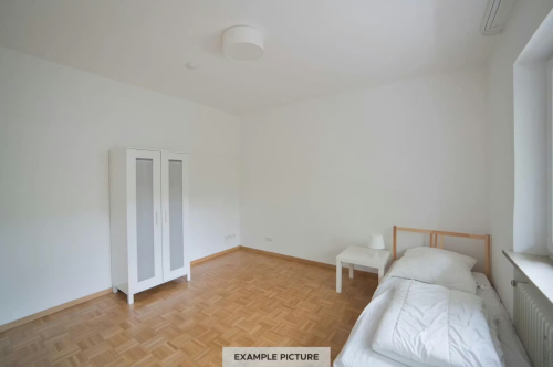 Zimmer in der Romanstraße 28