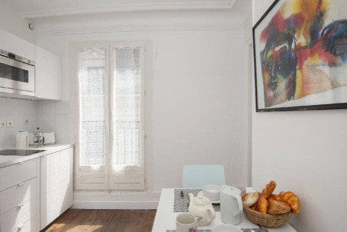 Studio in vibrant neighbourhood