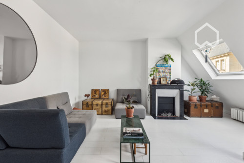 Parisian Living – 1-Bedroom Apartment near Trocadéro and Arc de Triomphe