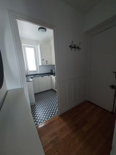 2 Bedroom flat close to Montmartre