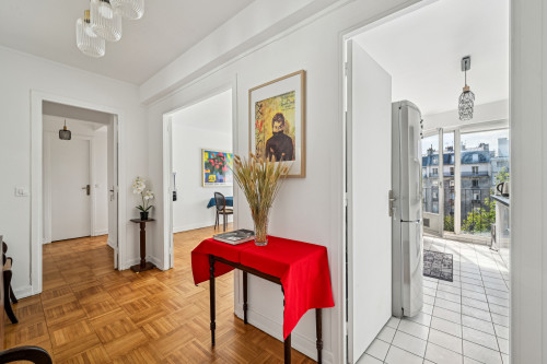 Beautiful Apartment with elevator 6th floor – Paris 16th (Bd Exelmans / Av. de Versailles)