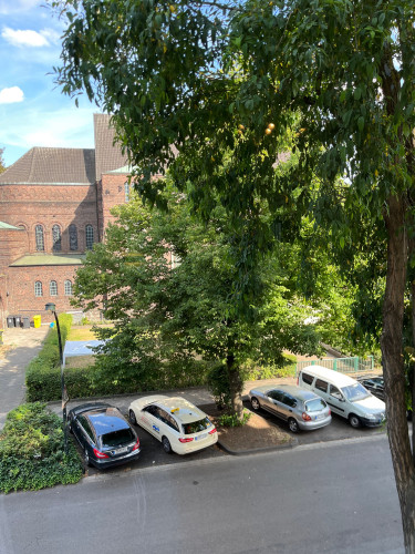 Modern light-filled apartment located in Düsseldorf