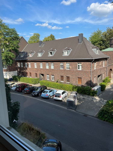 Modern light-filled apartment located in Düsseldorf