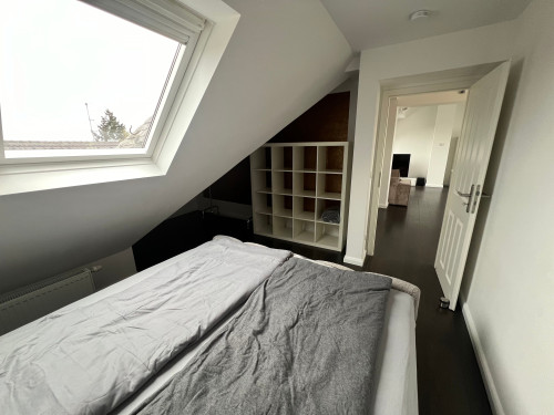 Modern and charming apartment with AC in historical building in walking distance to the ICE train station.