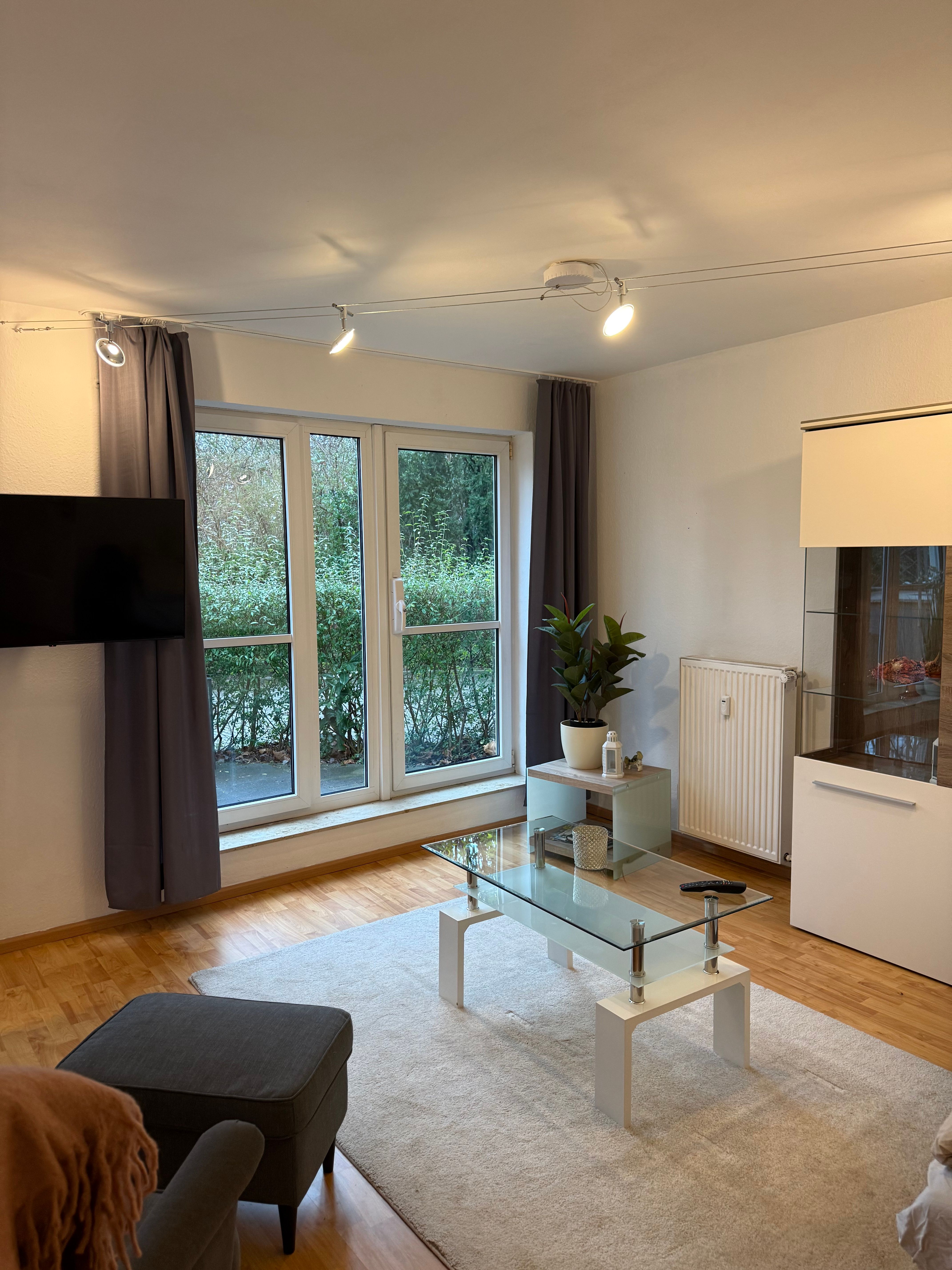  Business Apartment With Terrace - All-Inclusive Rent, Workspace, Quiet & Move-In Ready  -  Business Apartment with terrace - All-Inclusive Rent, Workspace, Quiet & Move-in ready  - Gallery -  9