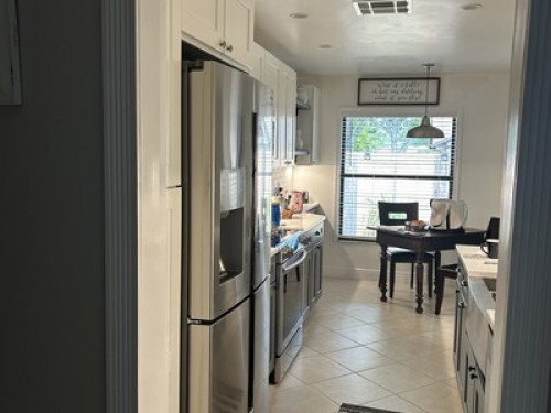 Stay Here, Stay Happy!