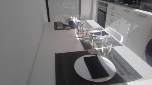 Comfy Double Bedroom close to Nova School of Business and Economics