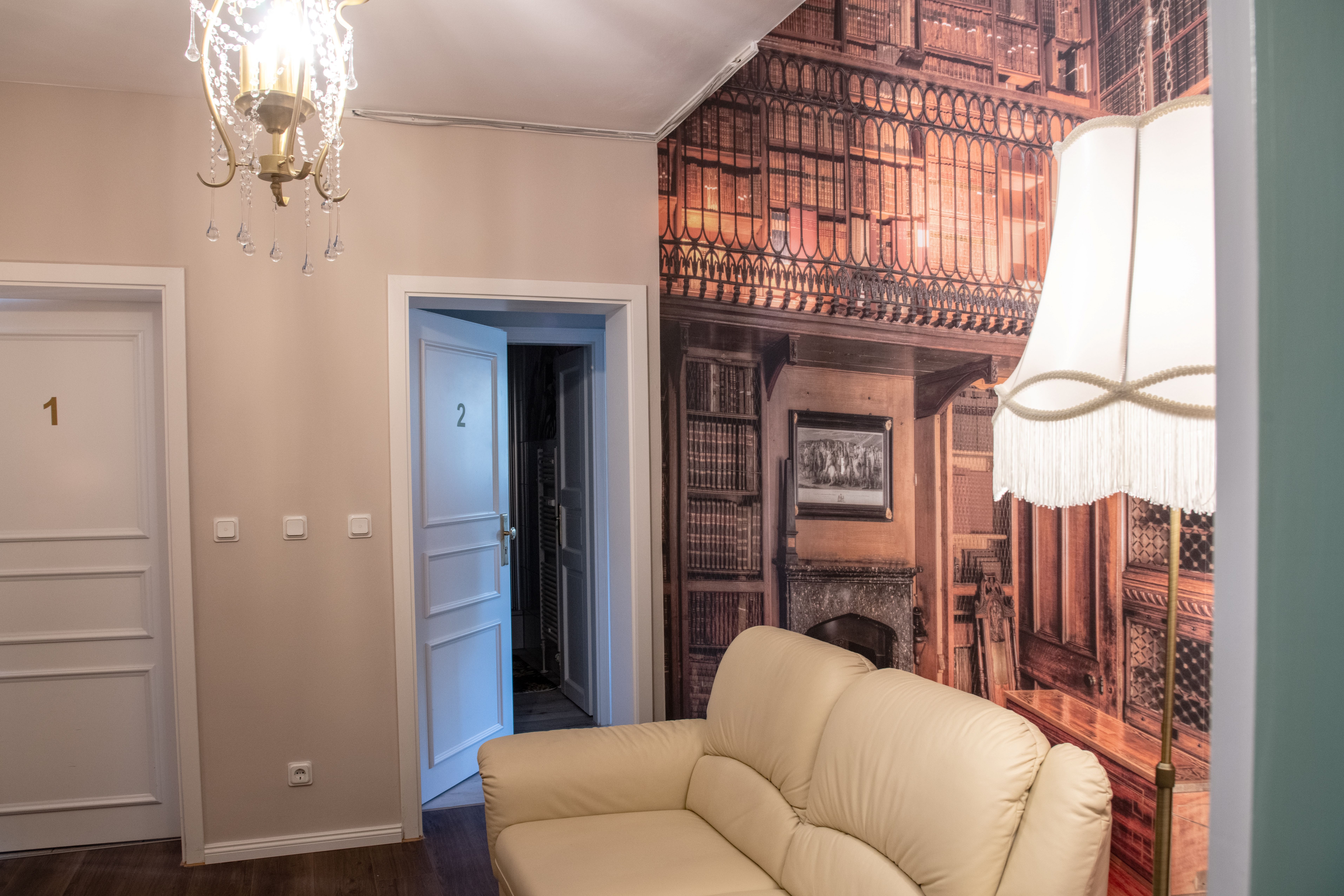 100-2 Modern 1-Room Apartment Near The Train Station - 1