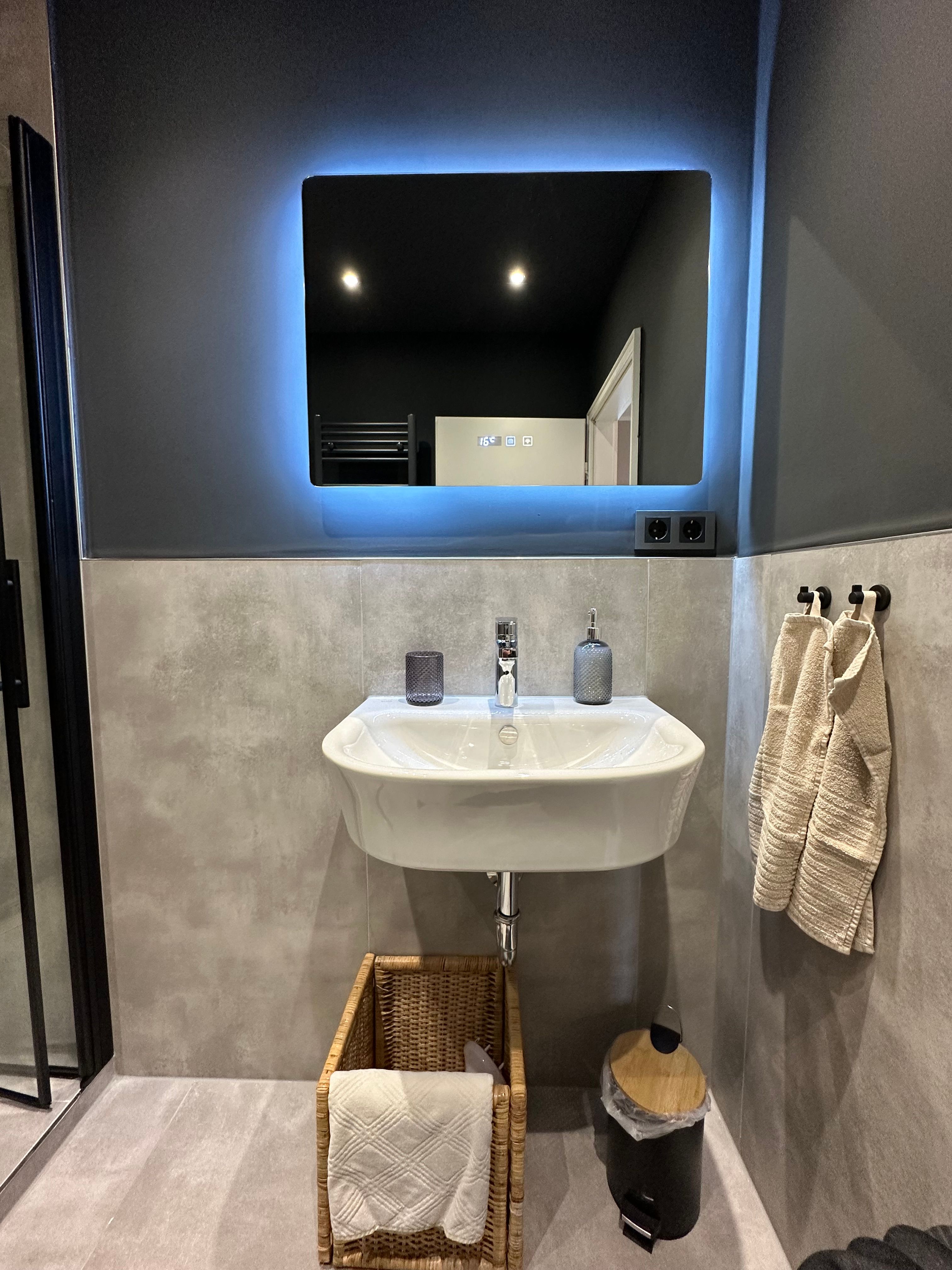 Rhine River Apartment In Leverkusen - 3