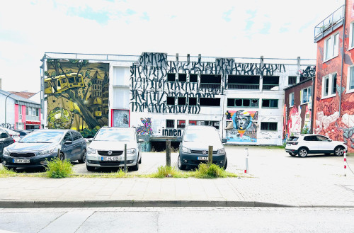 Top location in Osnabrueck City – close to the castle gardens – exclusively renovated!