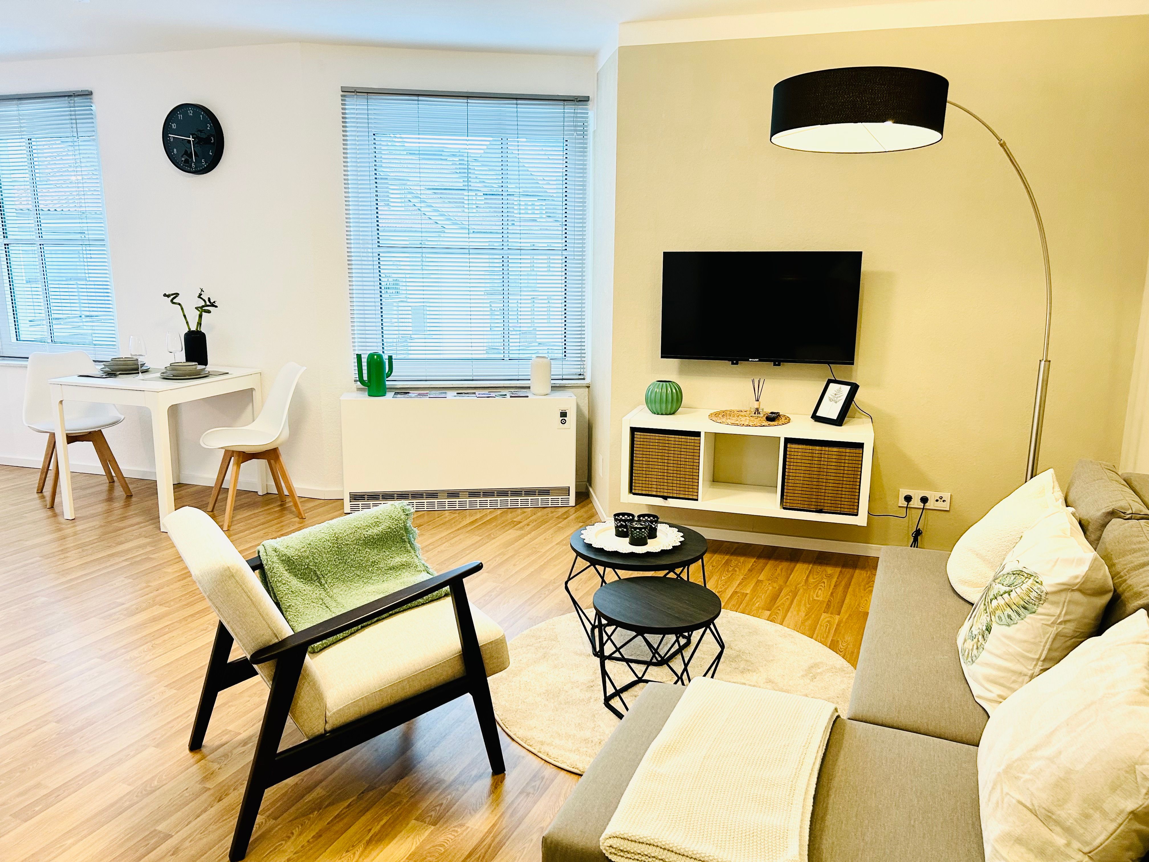  Top Location In Osnabrueck City – Close To The Castle Gardens – Exclusively Renovated!  -  Top location in Osnabrueck City – close to the castle gardens – exclusively renovated!  - Gallery -  19