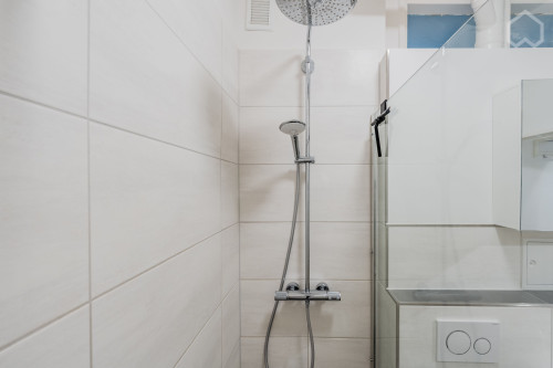 Modern, charming apartment in Wedding with balcony!