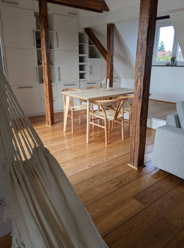 Beautiful, central apartment with a view over Bielefeld rooftops