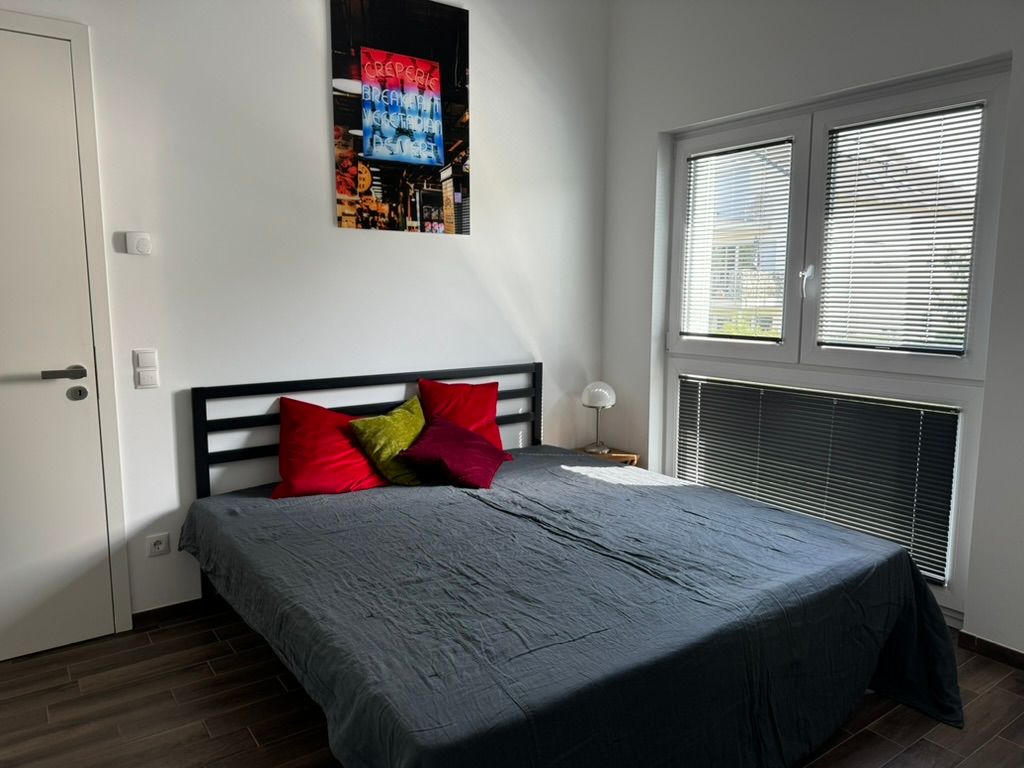 Fashionable & Wonderful Apartment Located In Bonn - 10