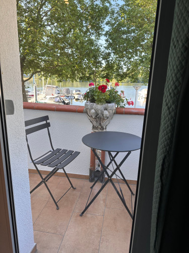 Attention! Google photos are not up to date, the neighboring house is finished. Your fisherman's house at the harbor is wainting for you!