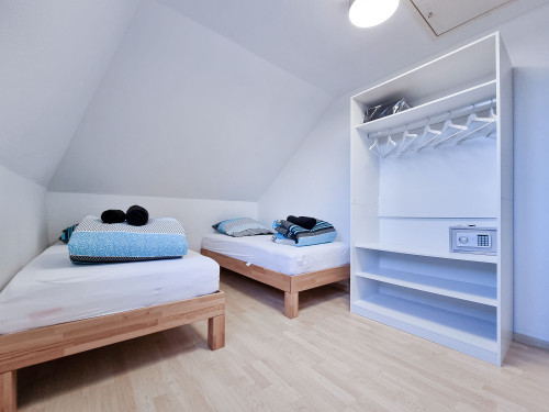 128m² attic apartment with 8 beds + balcony in Krefeld