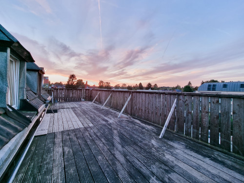 128m² attic apartment with 8 beds + balcony in Krefeld