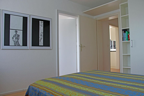 Newly renovated 2,5 room apartment with south balcony and green surroundings in Leonberg