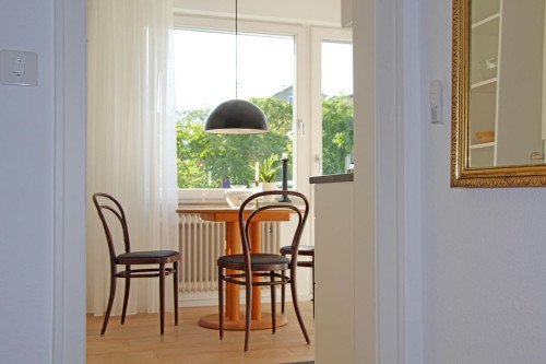 Newly renovated 2,5 room apartment with south balcony and green surroundings in Leonberg