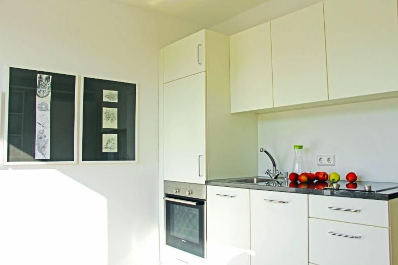  Newly Renovated 2,5 Room Apartment With South Balcony And Green Surroundings In Leonberg  -  Newly renovated 2,5 room apartment with south balcony and green surroundings in Leonberg  - Gallery -  1