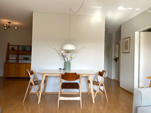 Design flat with parking garage and large balcony in Flingern-Nord