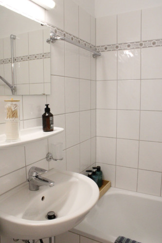 Quiet, Central Location – Steps from the Isar - Gallery - 11