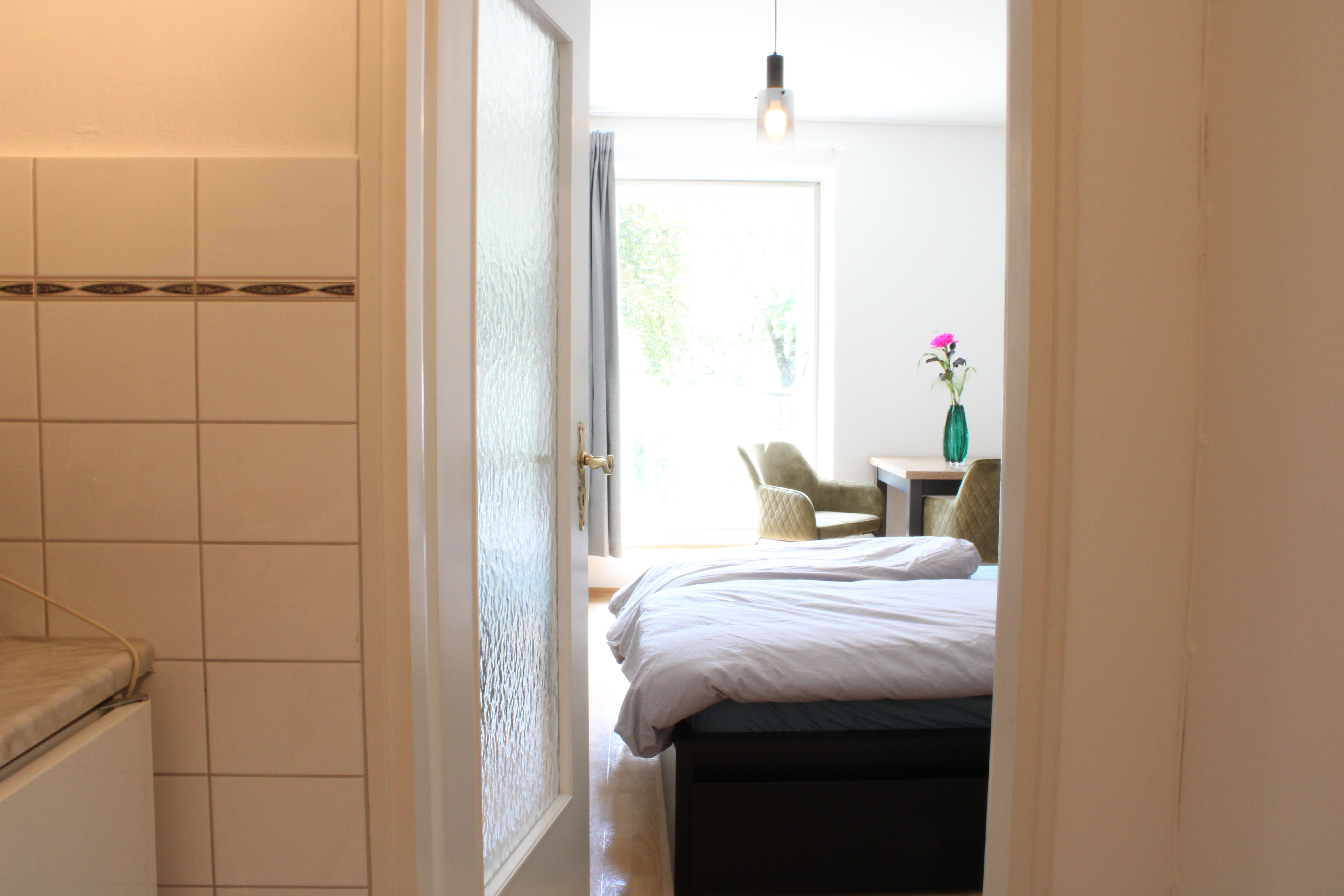 Quiet, Central Location – Steps From The Isar - 19