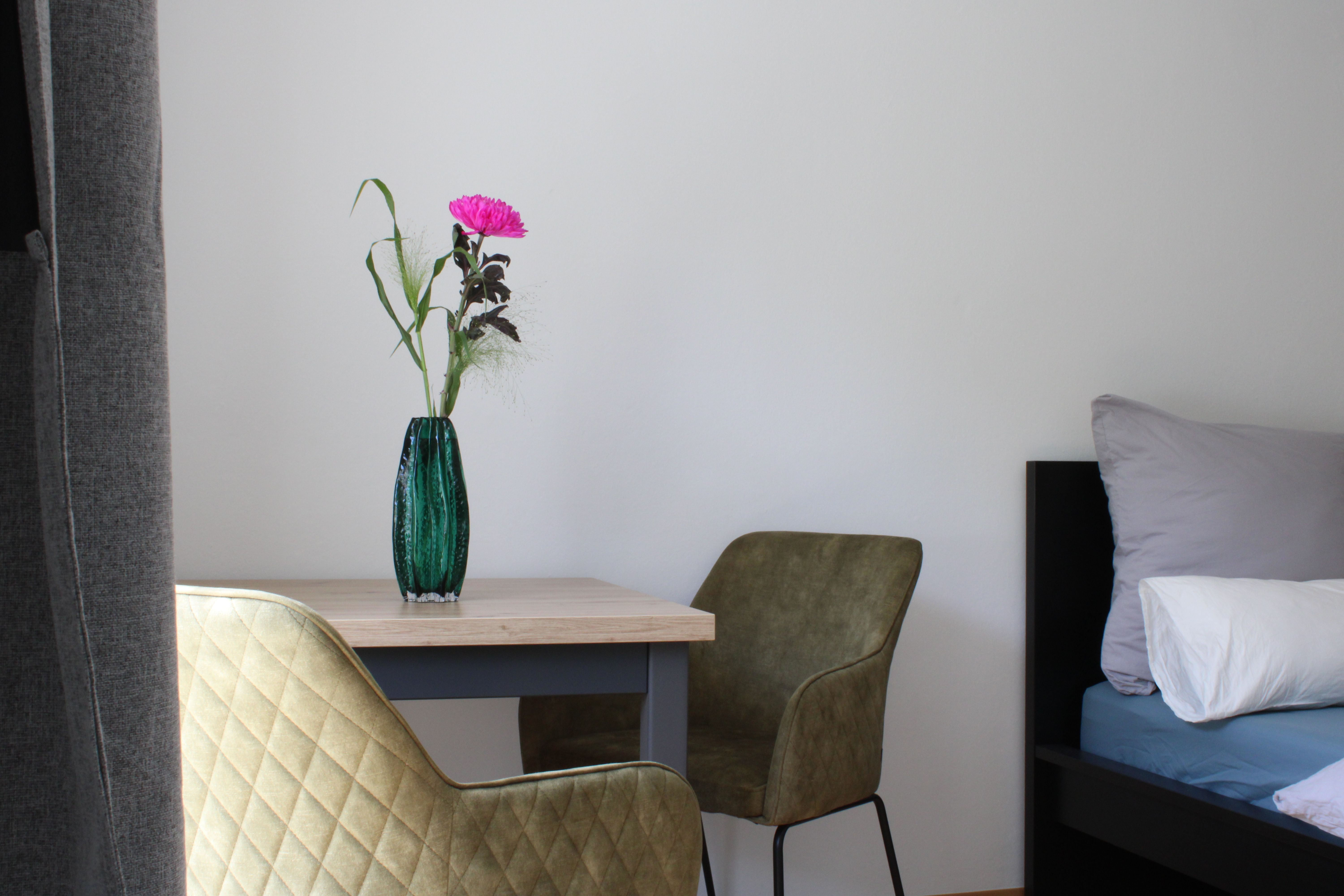 Quiet, Central Location – Steps From The Isar - 5