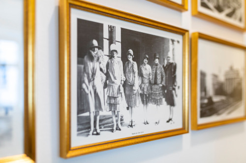 Attractive 4-Room furnished Maisonette with 3 bed- and 2 bathrooms in the new heart of Berlin (near Hackescher Markt) - building from 1900