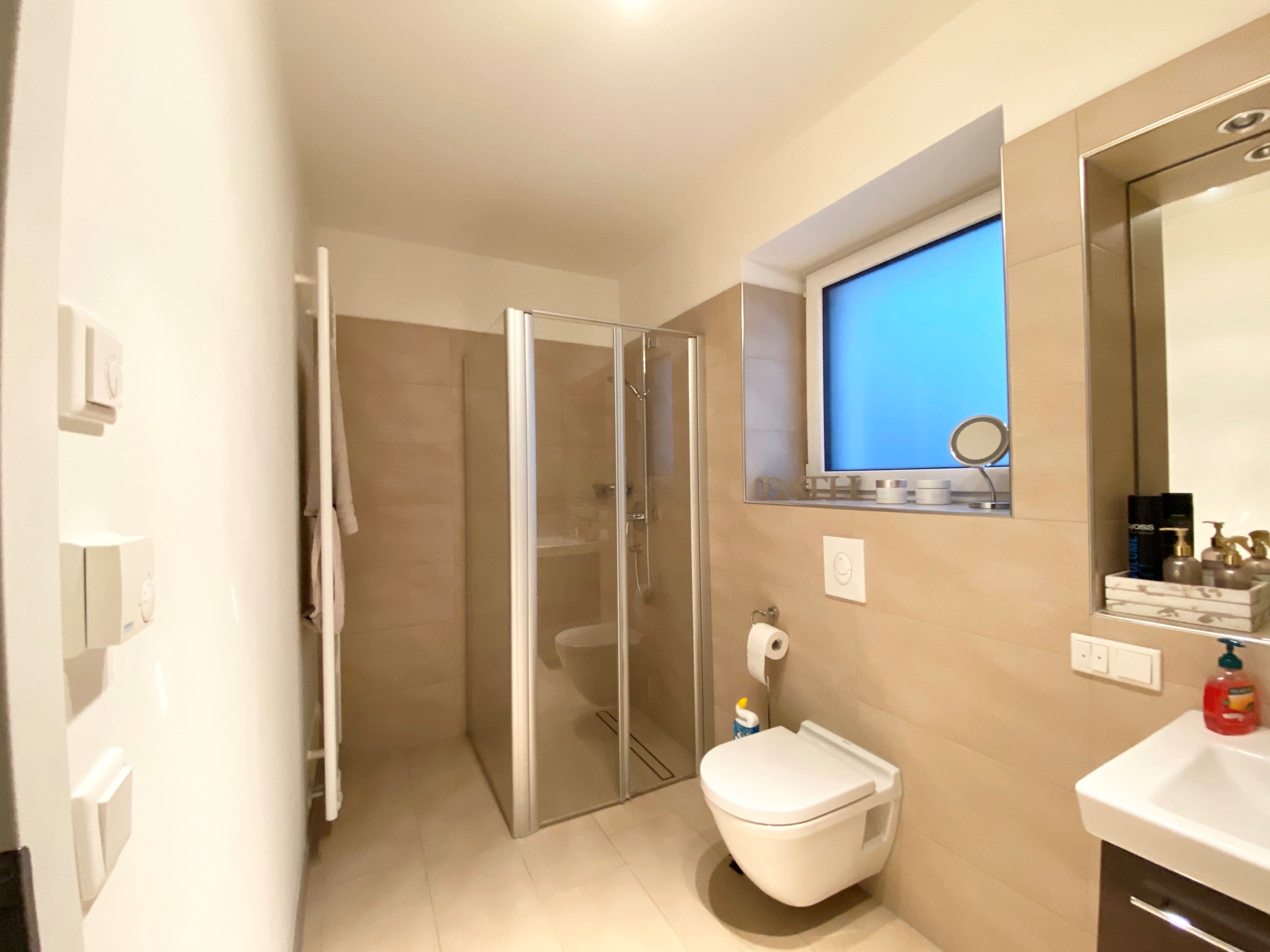  Chic & Centrally Located Temporary Apartment In Herzogenaurach  -  Chic & centrally located temporary apartment in Herzogenaurach  - Gallery -  1