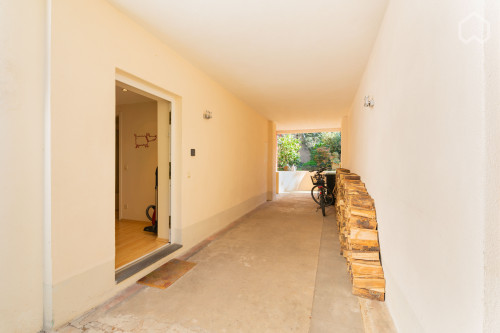 Quiet flat with terrace +++ right on the university campus