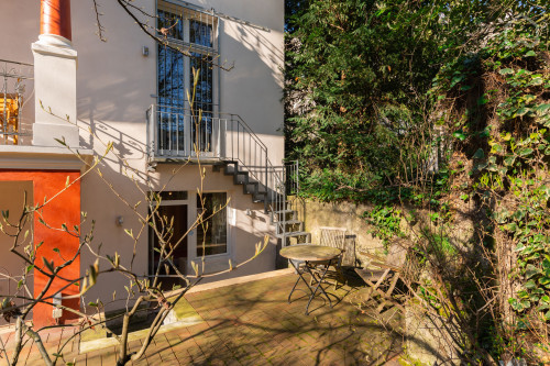 Quiet flat with terrace +++ right on the university campus