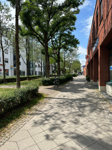 Bright and full furnished appartement with roof terrace in Munich (fully renovated in July 2023)